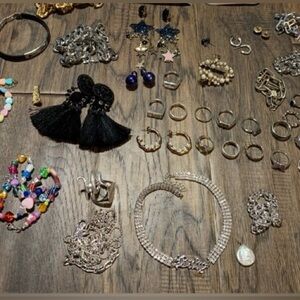 Bundle of wearable jewelry